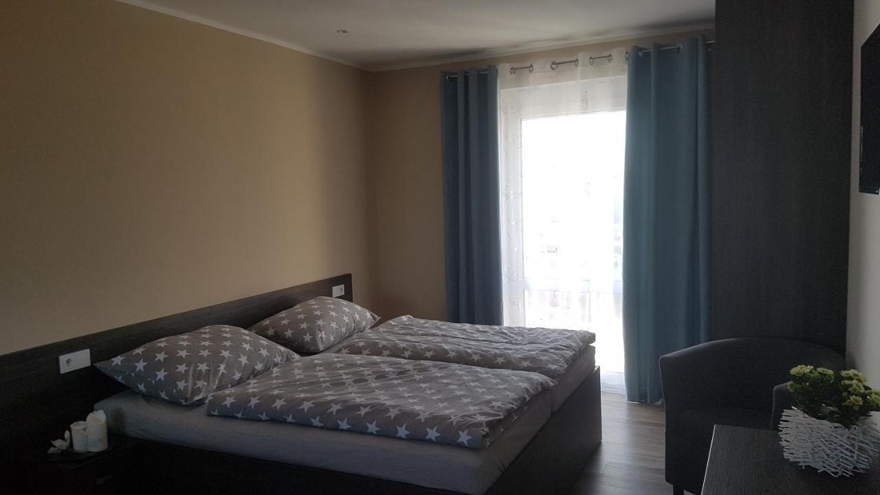 Holiday Centrum Žatec Екстериор снимка
